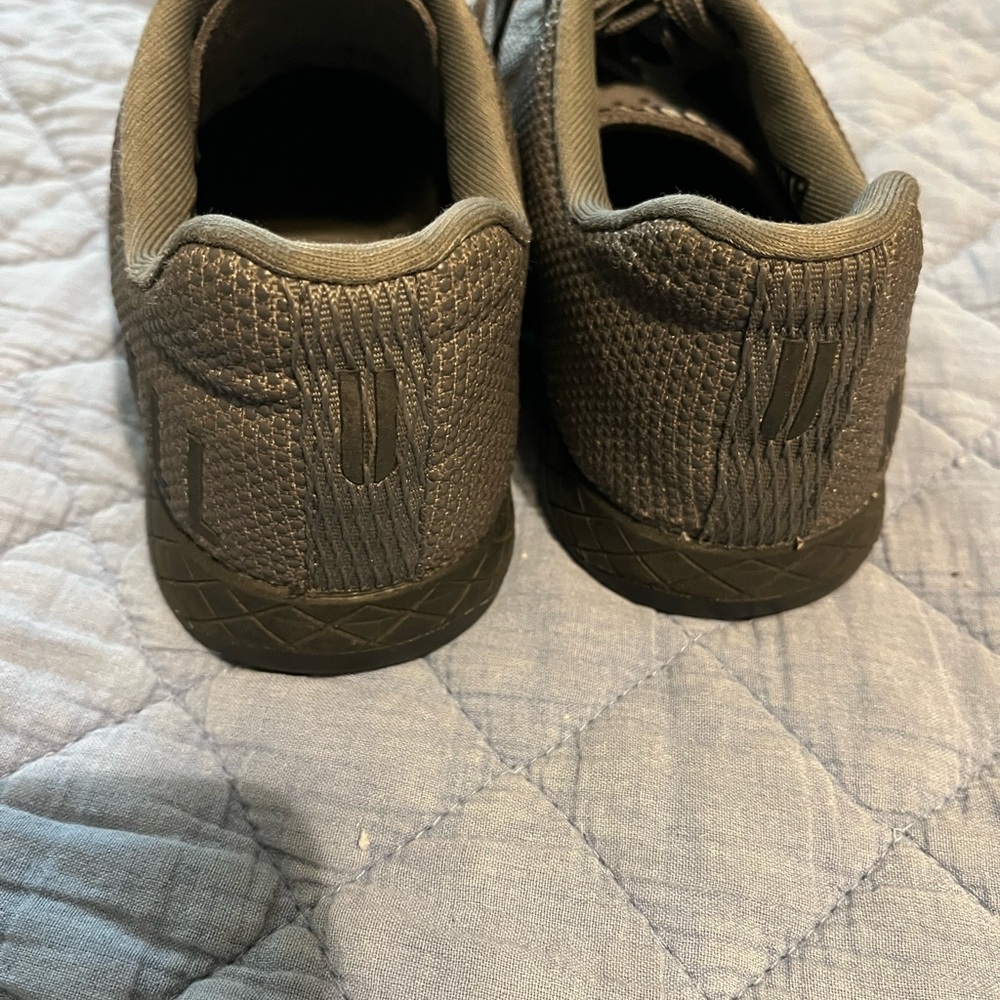 NOBULL ladies Gray Training Shoes size 6 - Picture 3 of 8